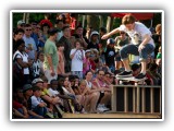 09_People Watching